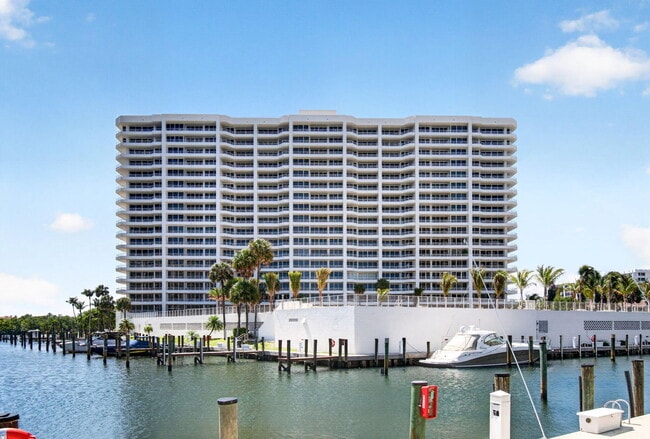 Building Photo - 4201 N Ocean Blvd