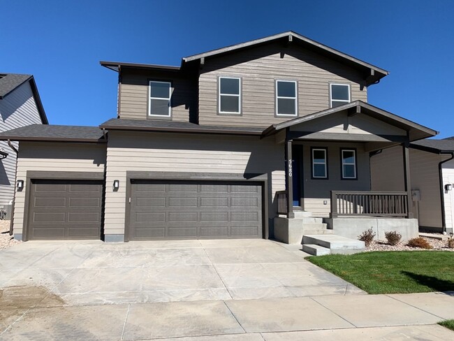 Primary Photo - Exquisite 3 Bed 2.5 Bath Single Family Hom...