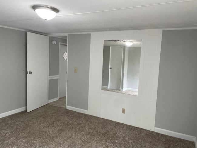 Building Photo - 3 bed 2 bath singlewide