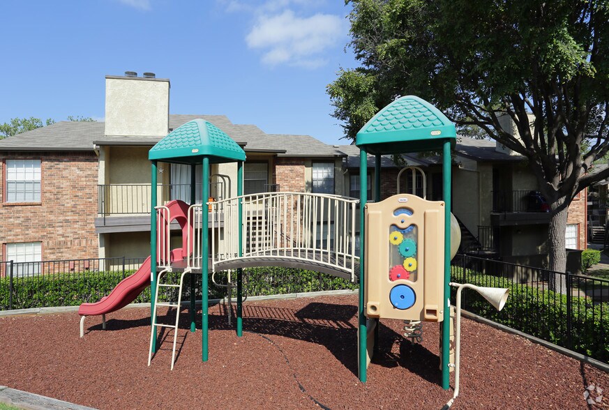 Shiloh Oaks 2379 Apollo Rd Garland TX 75044 Apartment Finder