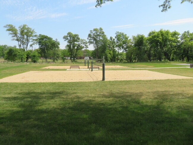 Building Photo - 932 Brantwood Ave