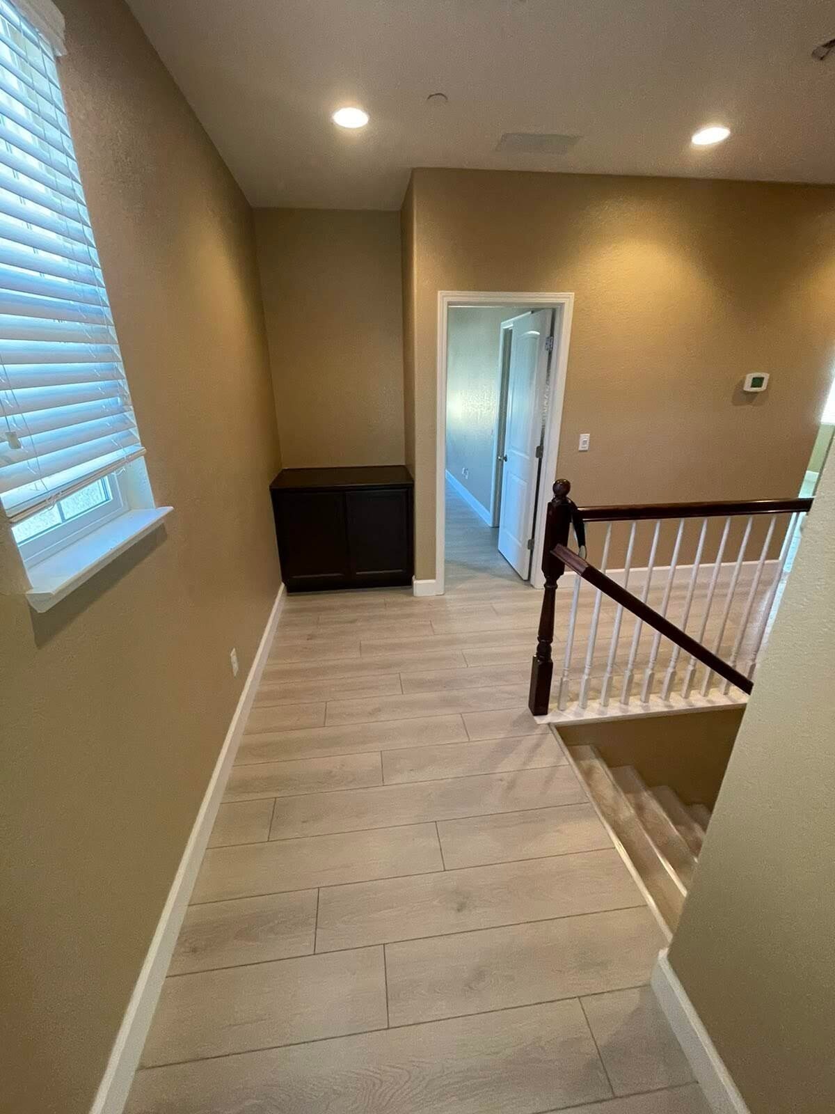 Building Photo - 880 Willow Bridge Dr