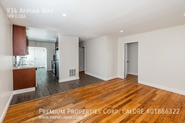 Building Photo - 934 Appian Way