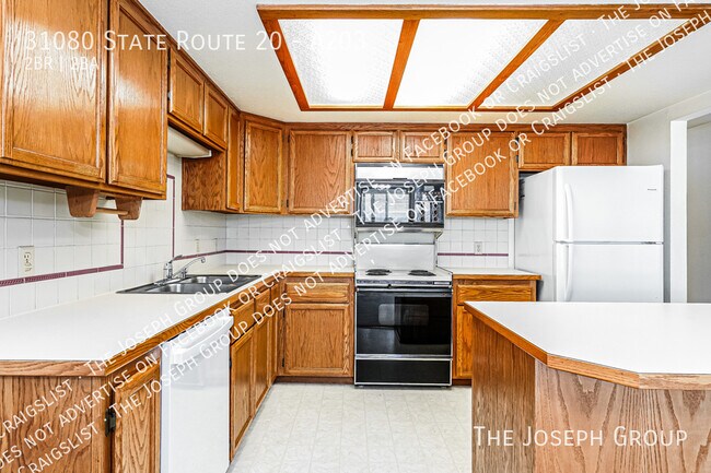 Building Photo - 31080 State Rte 20