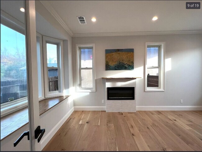 Building Photo - 661 Hampshire Ave