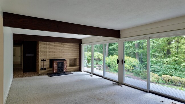 Building Photo - 14 Overlook Dr