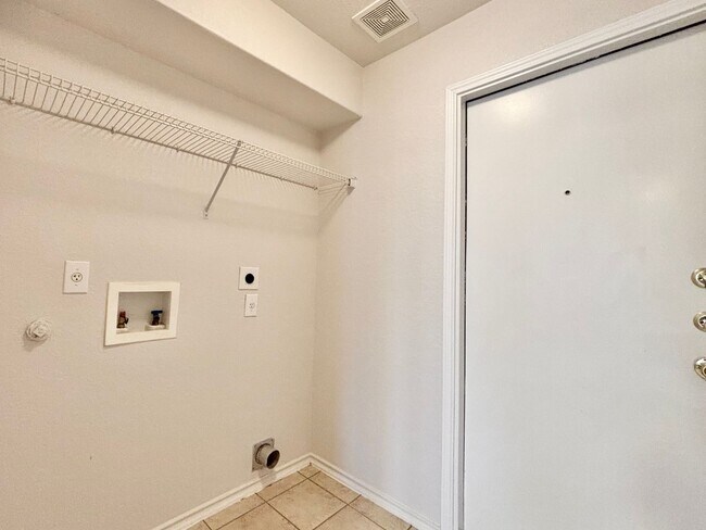 Building Photo - 2715 Moonrock