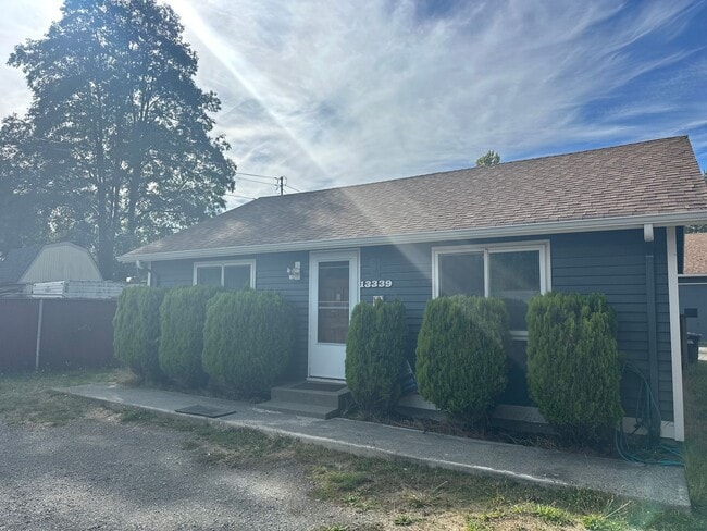 Primary Photo - SeaTac rambler ready for its next residents!