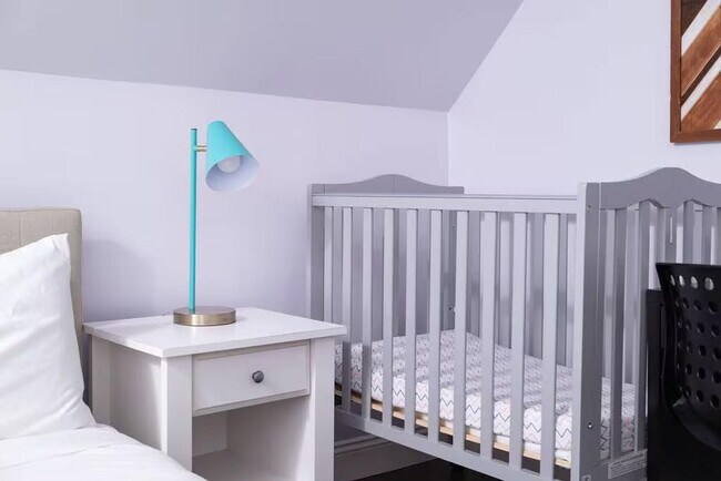 Building Photo - 22 Thurman St