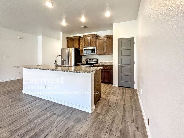 Building Photo - 8502 Trungle Rd