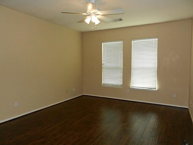 Building Photo - 25215 Ibris Ranch Dr