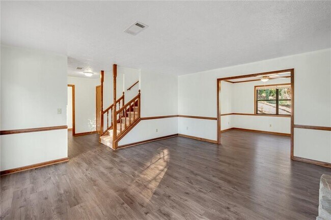 Building Photo - 1810 River Rock Trail