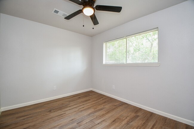 Building Photo - 5709 Arthington Ave