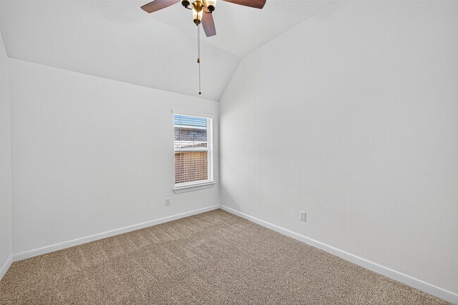 Building Photo - 16930 Creek Mountain Dr