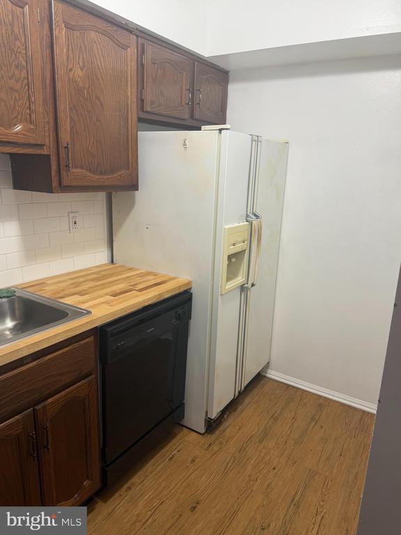 Building Photo - 526 Gia Cir