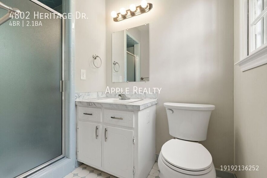 Building Photo - 4802 Heritage Dr