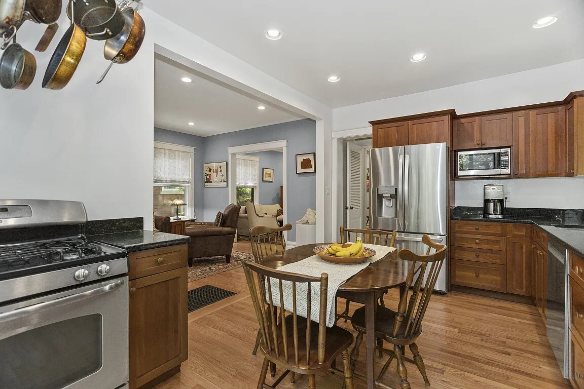 Building Photo - 2353 Ridge Ave