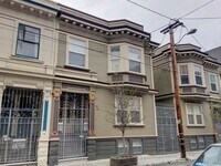 Building Photo - Heart of Hayes Valley - Updated 3 Bed, 2 B...