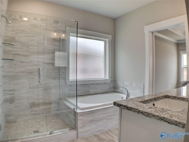 Building Photo - 439 Ripple Lk Dr SW