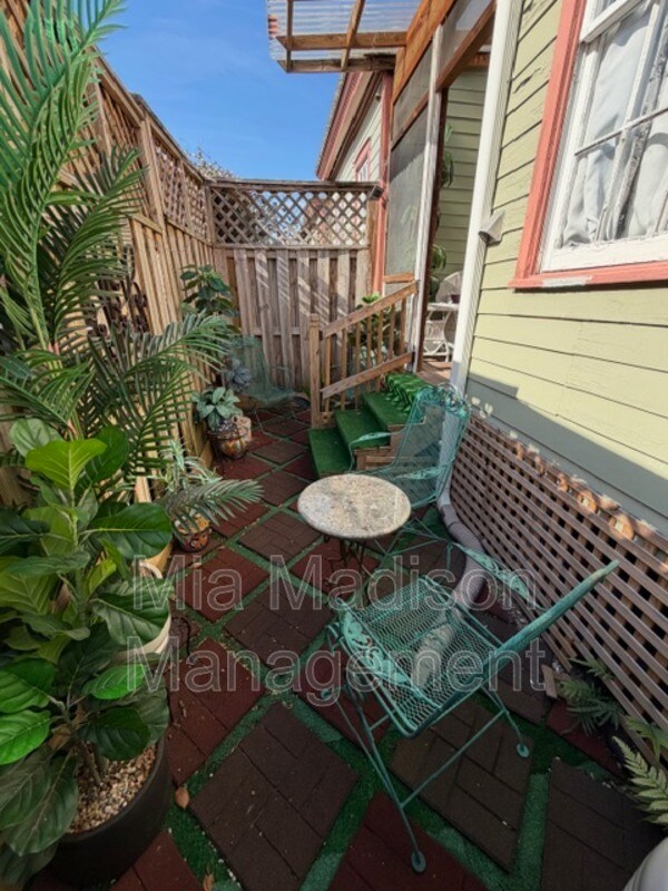 Building Photo - 547 E Macon St