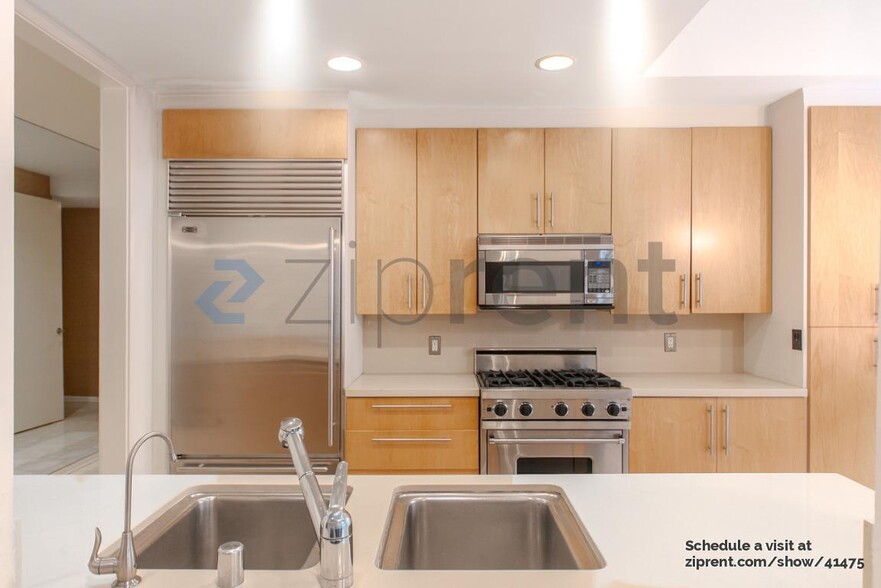 Building Photo - 234 S Gale Dr