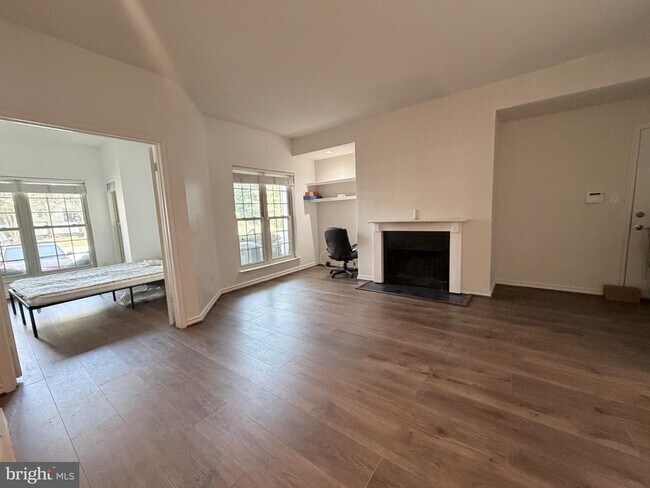 Building Photo - 12152 Penderview Terrace