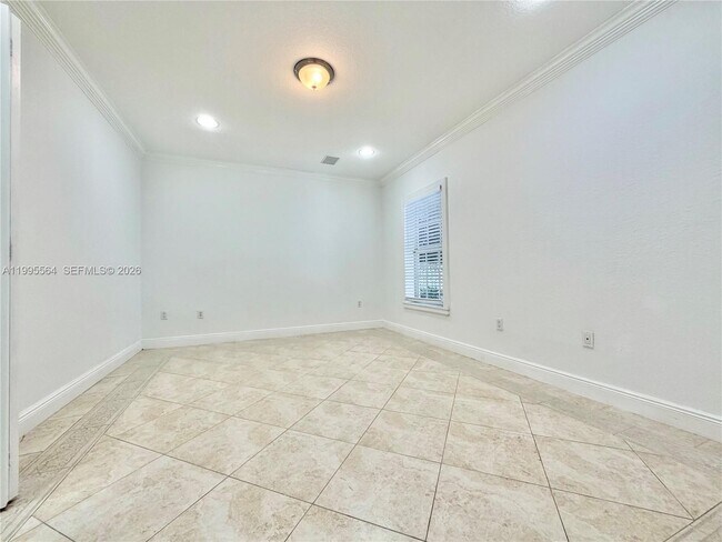 Building Photo - 5023 NW 94th Doral Pl