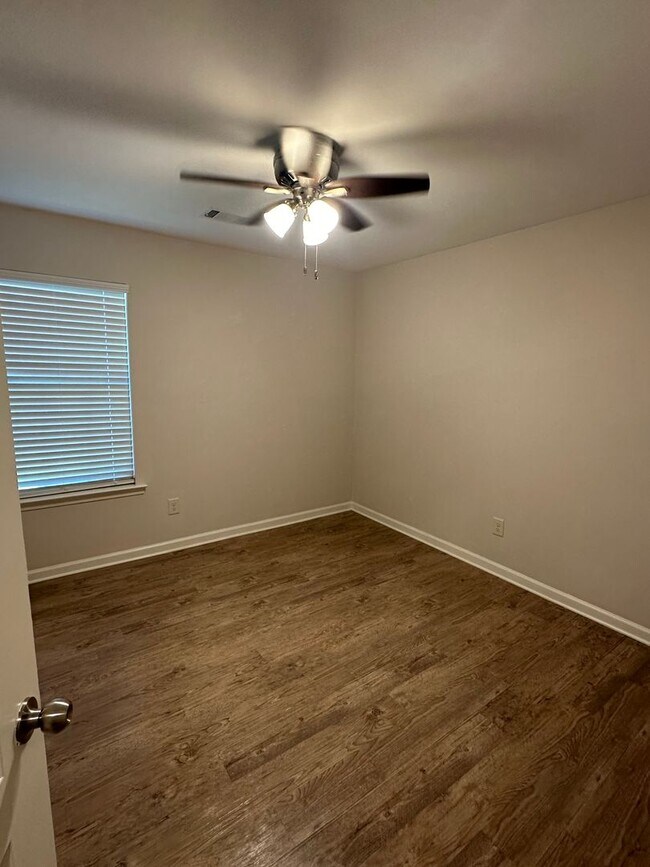 Building Photo - Prattville Home with Garage!