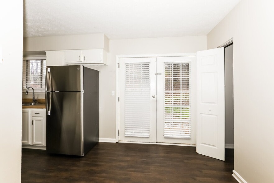 Building Photo - 243 Sedgefield Dr