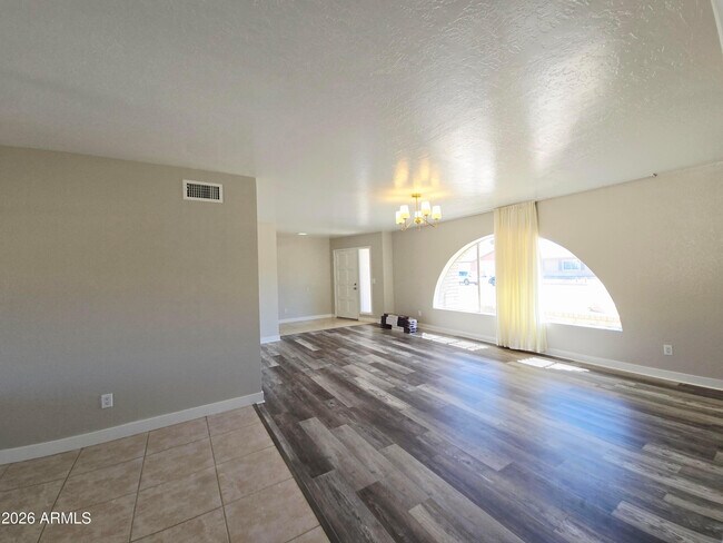 Building Photo - 5132 W Las Palmaritas Dr