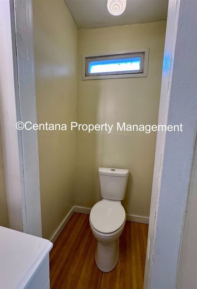 Building Photo - 1265-1265 1/2 Farrell