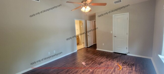 Building Photo - Townhome in Southlawn