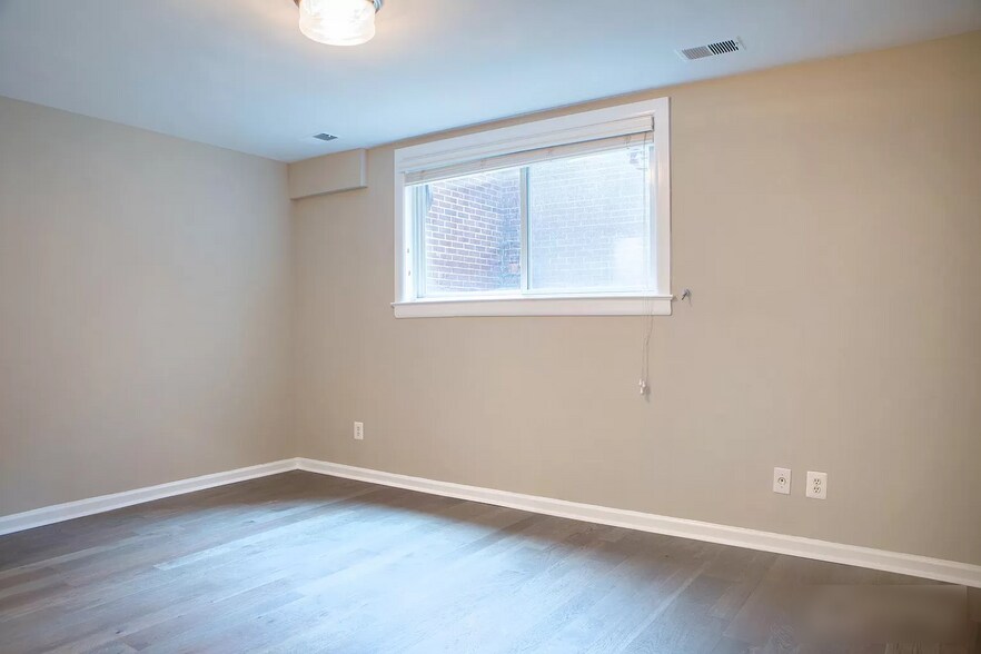 MBR 4 - 1625 Q St NW