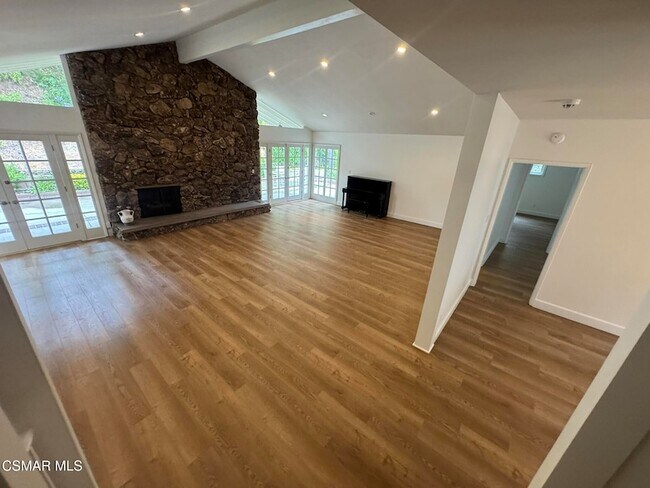 Building Photo - 3474 Loadstone Dr