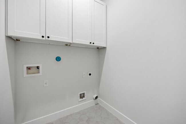 Building Photo - 6117 Campo Vista Dr