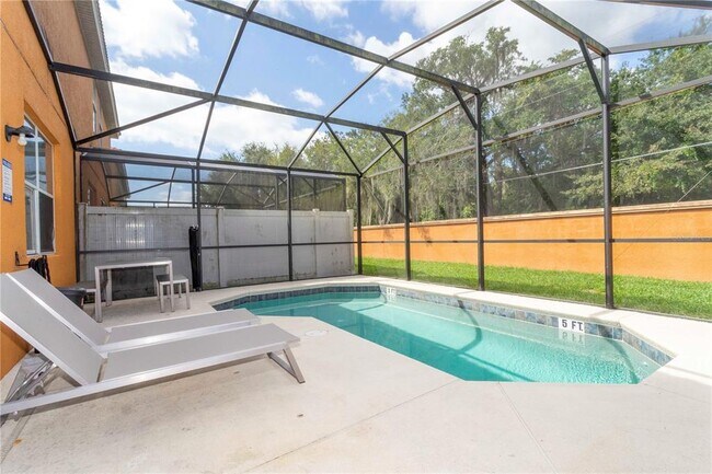 Building Photo - 650 Las Fuentes Dr