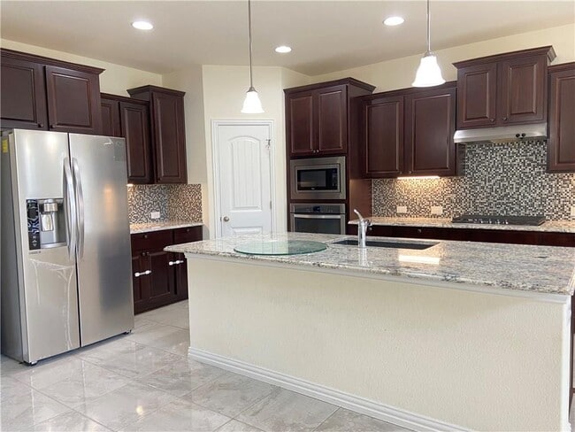 Building Photo - 21320 Hines Ln