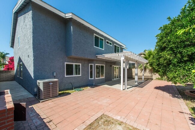 Building Photo - 20227 Elkwood St