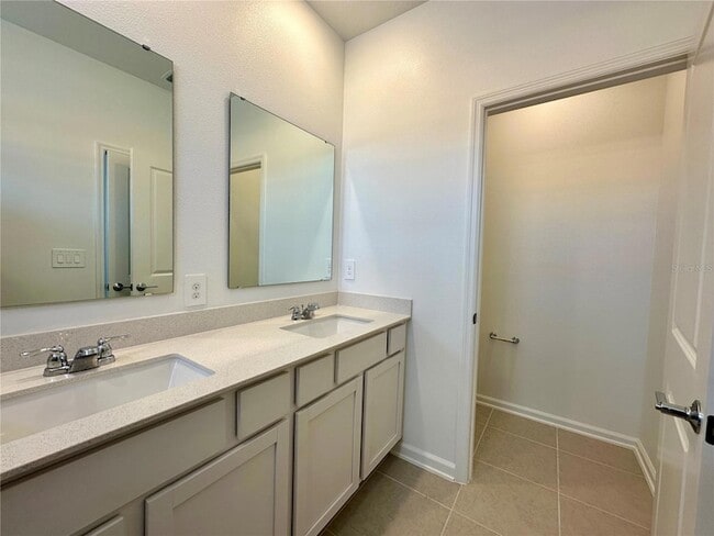 Building Photo - 7139 Sienna Oak Aly