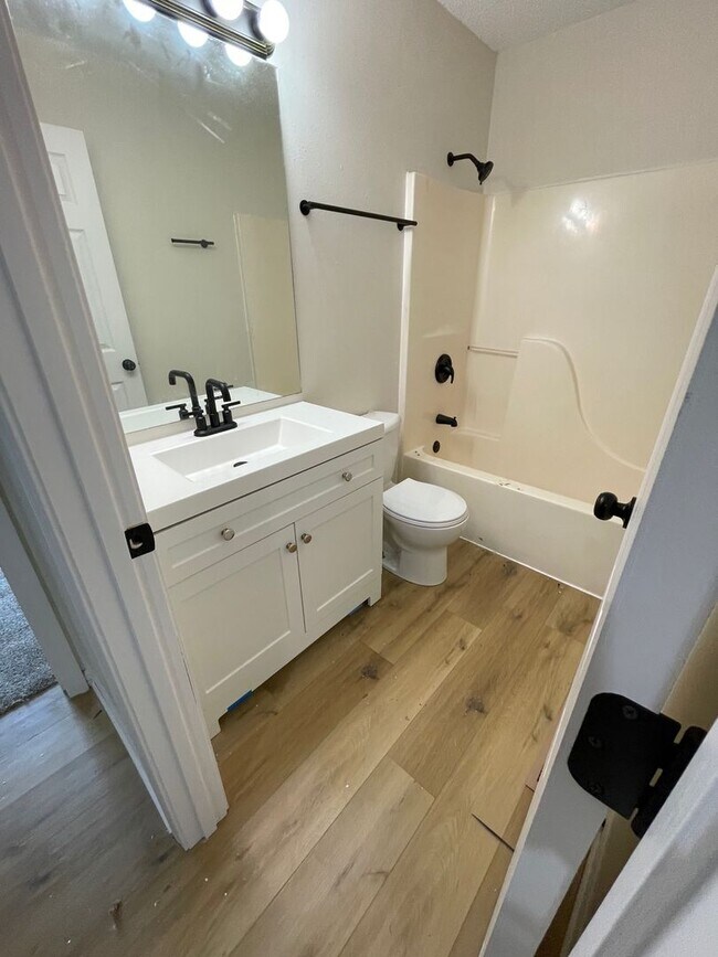 Building Photo - 1904-1906 Arlene Dr.