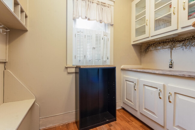 Building Photo - Pittstown