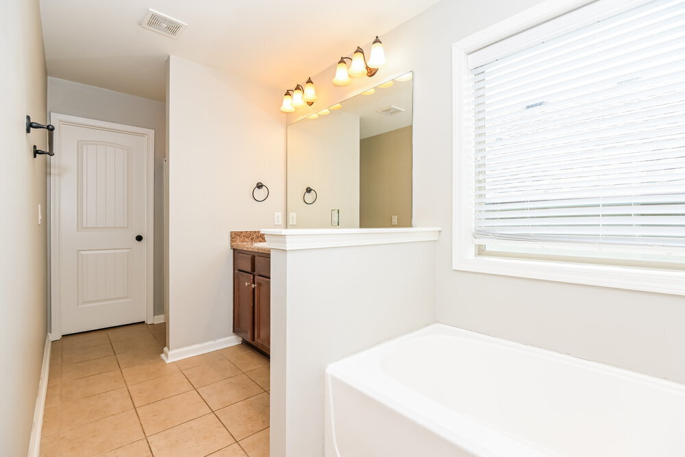 Building Photo - 522 Broughton Dr