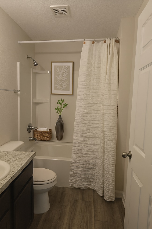 Building Photo - 11138 Pine St