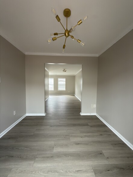 Building Photo - 1706 Tulip Ave
