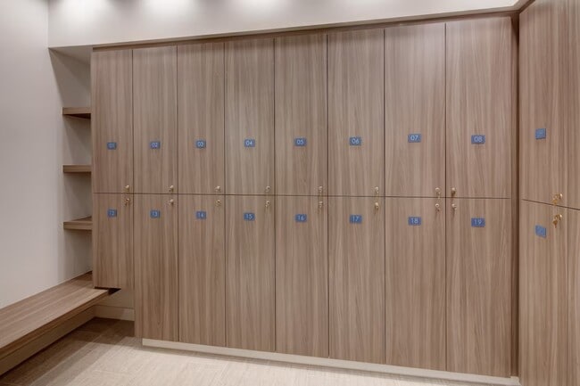 Building Photo - 2752 W High Mountain Rd