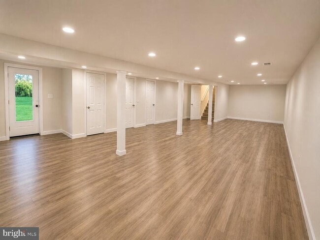 Building Photo - 12658 Scaggsville Rd