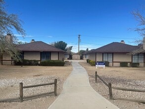 Building Photo - 20318 Thunderbird Rd
