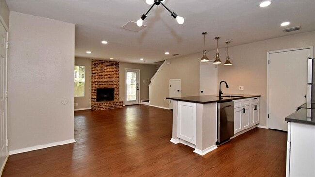 Building Photo - 4411 Whispering Valley Dr