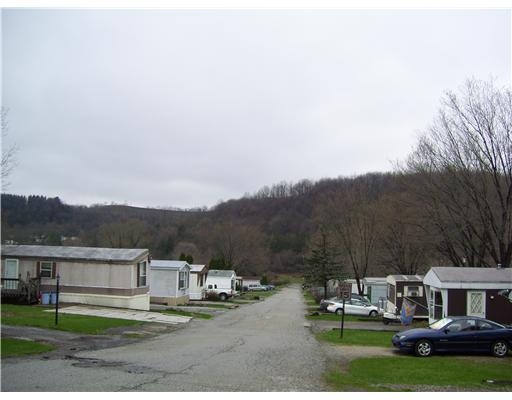 Building Photo - Pineview Manor Park