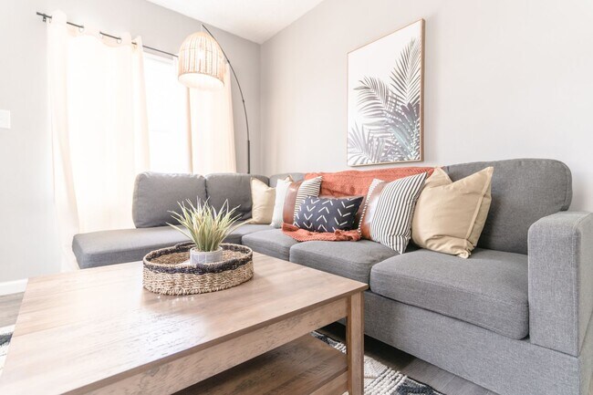 Building Photo - [STR] Fairgrounds Flat Located across Fairgrounds - Fully Furnished 2-Bedroom Home Near Downtown ...